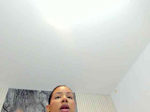 Tiana-Moon webcam