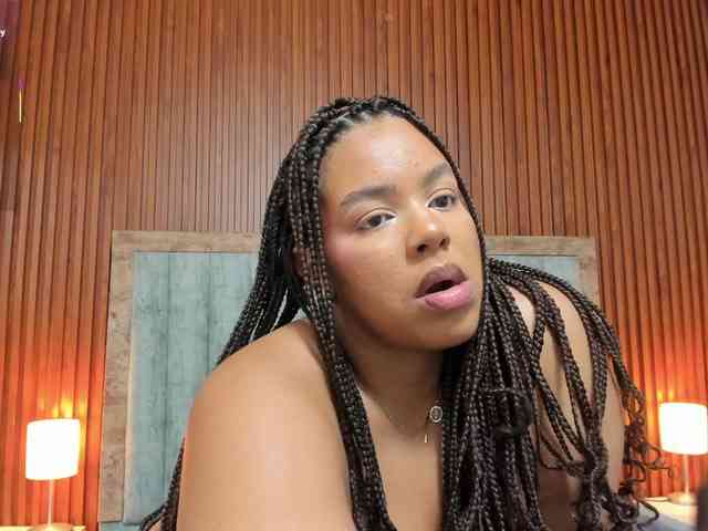 Tiana-Moon webcam