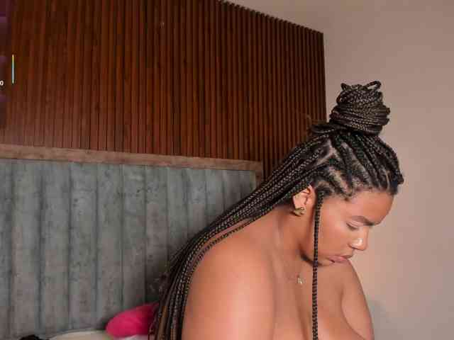 Tiana-Moon webcam