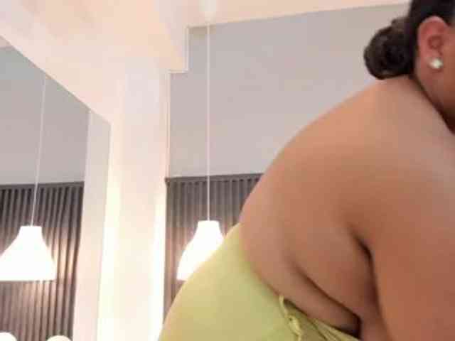 Tiana-Moon webcam