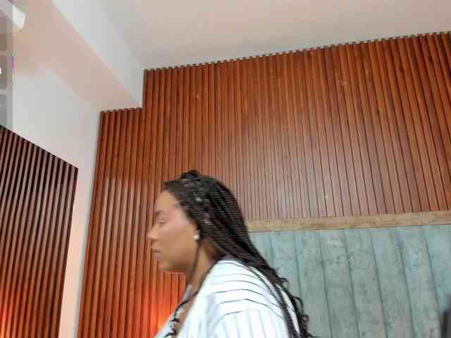 Tiana-Moon webcam