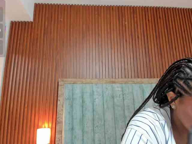 Tiana-Moon webcam