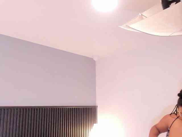 Tiana-Moon webcam