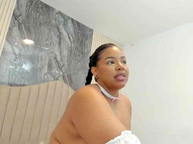 Tiana-Moon webcam