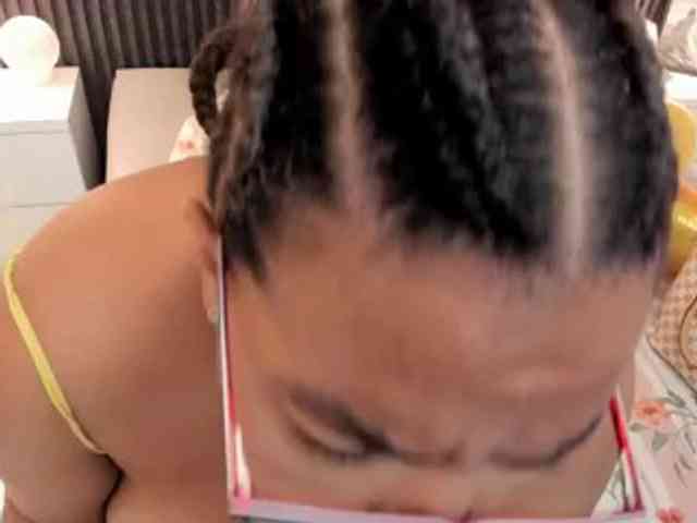 Tiana-Moon webcam