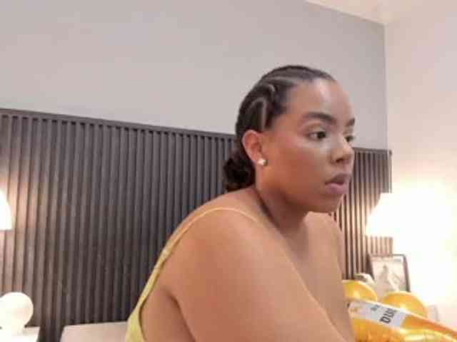 Tiana-Moon webcam