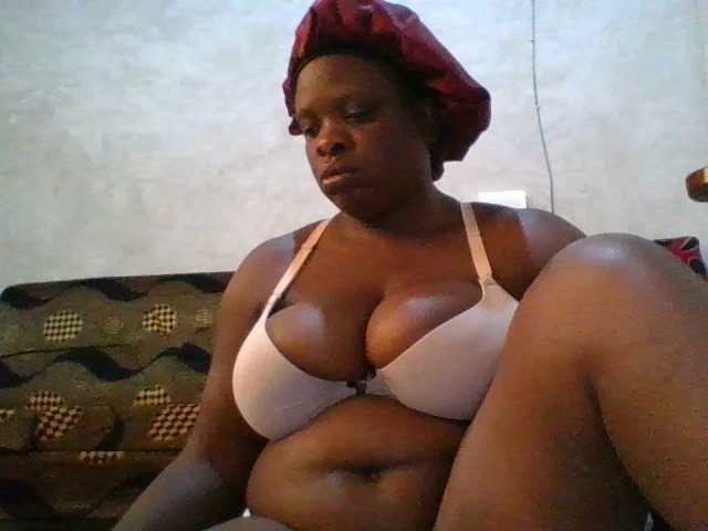 bigboobies2 live cam on BongaCams