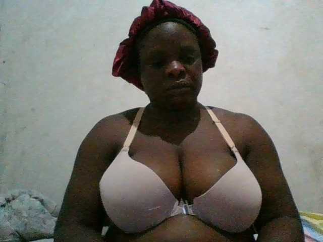 bigboobies2
