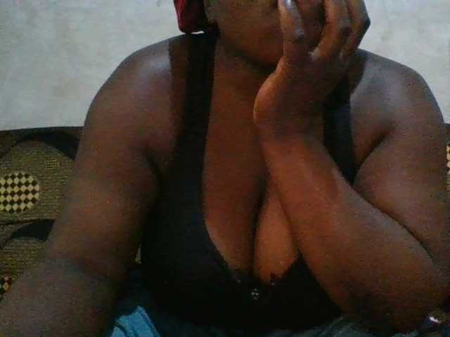 bigboobies2