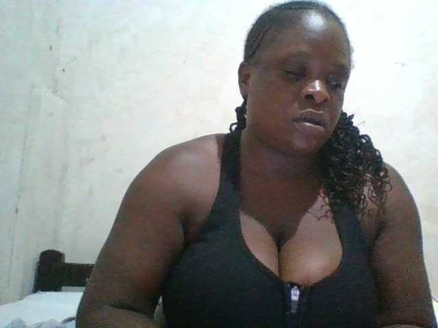 bigboobies2