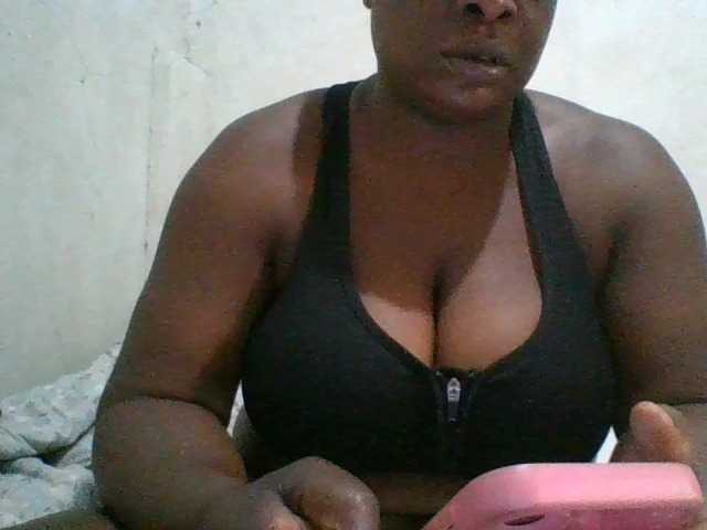 bigboobies2