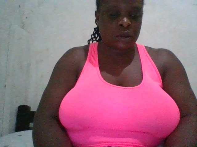 bigboobies2