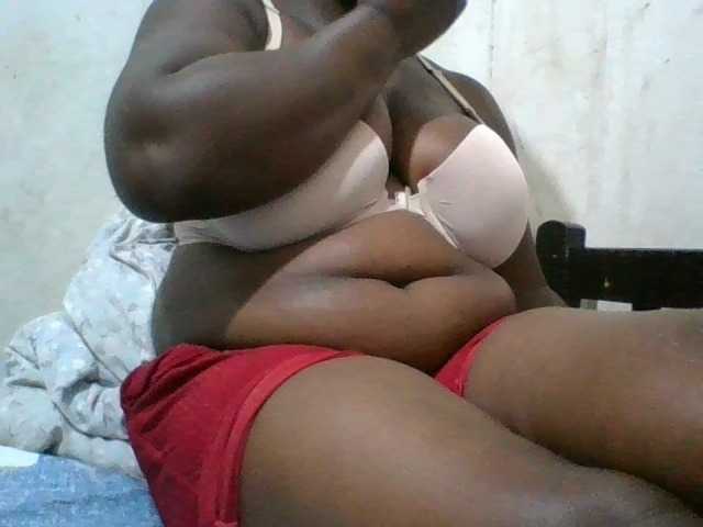bigboobies2