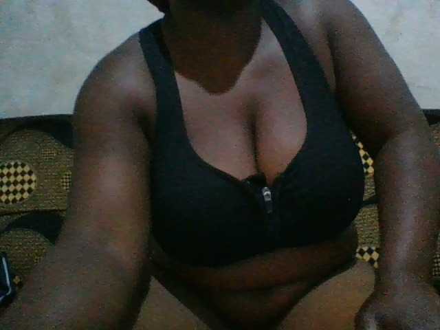 bigboobies2