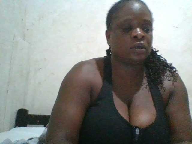 bigboobies2