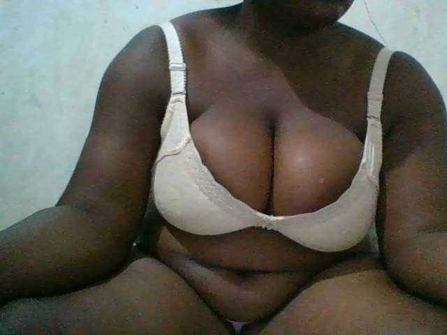 bigboobies2