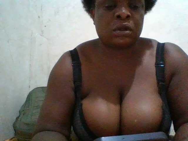 bigboobies2