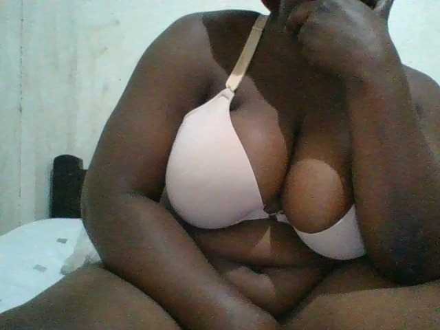 bigboobies2