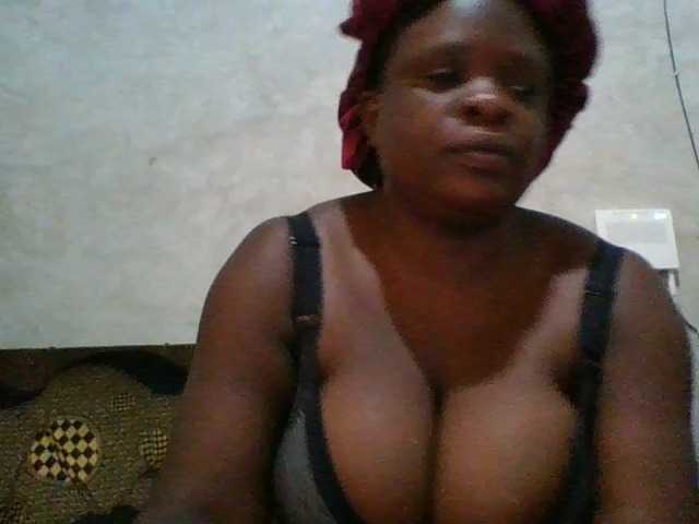 bigboobies2