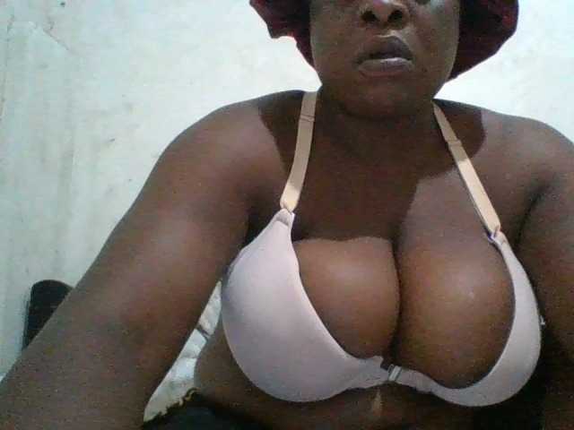 bigboobies2