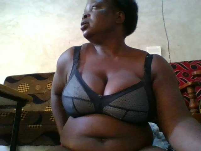 bigboobies2