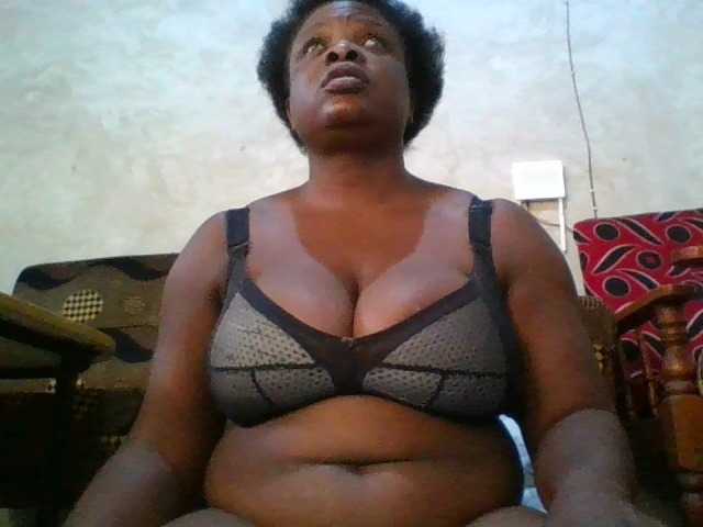 bigboobies2