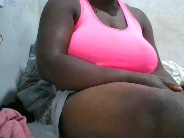 bigboobies2 live cam on BongaCams
