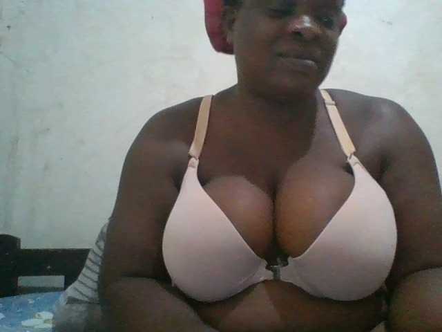 bigboobies2