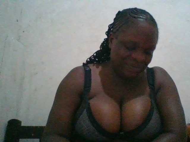 bigboobies2