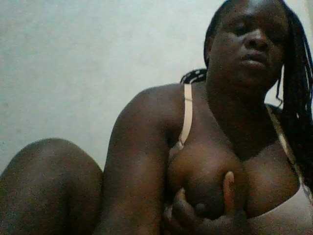 bigboobies2 live cam on BongaCams