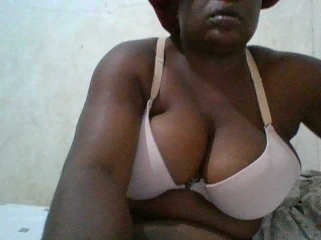 bigboobies2
