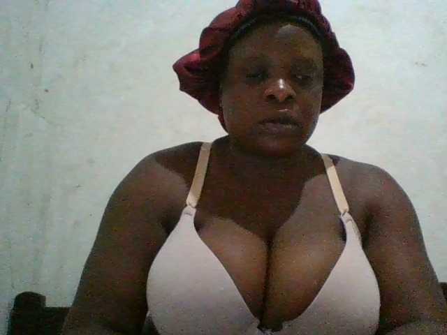 bigboobies2