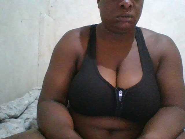 bigboobies2