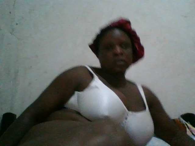 bigboobies2 live cam on BongaCams