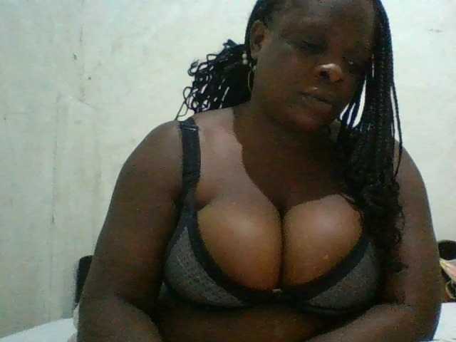 bigboobies2