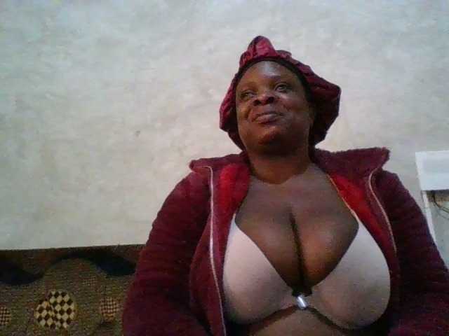 bigboobies2