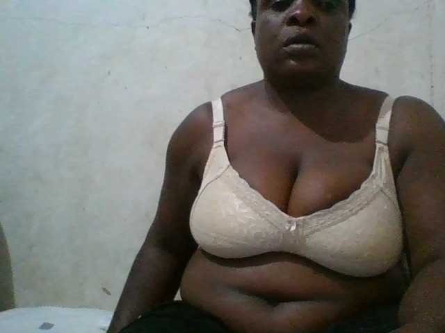 bigboobies2