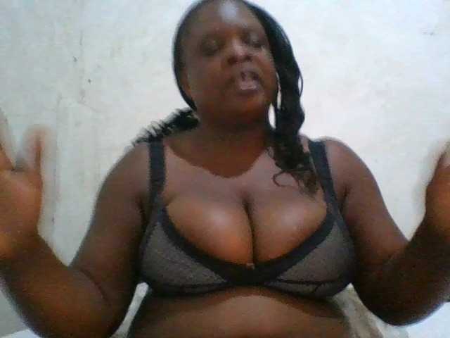 bigboobies2