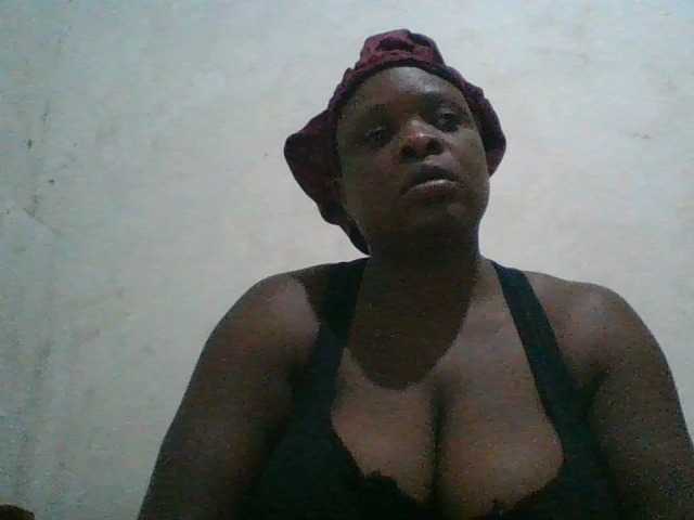 bigboobies2, en vivo ahora en BongaCams