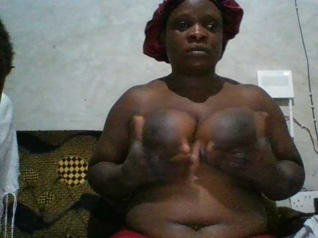 bigboobies2