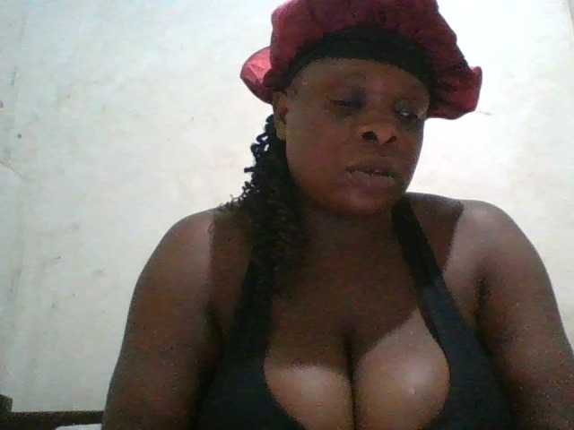 bigboobies2 live cam preview