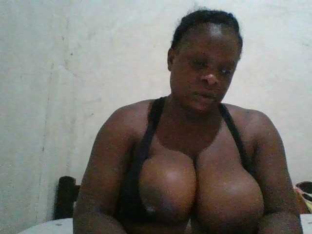 Bigboobies2 on Bongacams