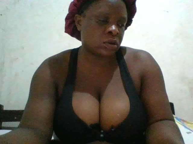 bigboobies2