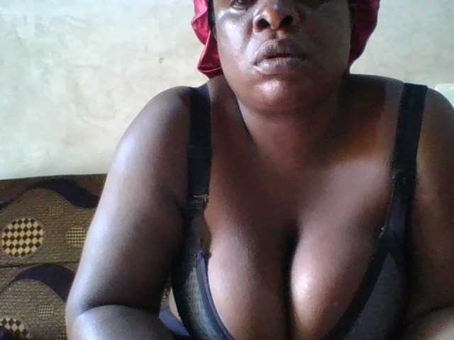 bigboobies2