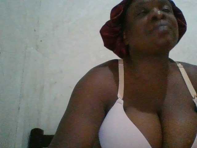 bigboobies2