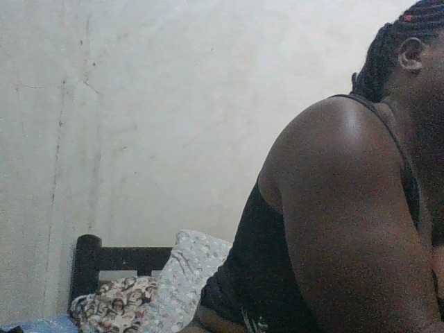 bigboobies2 live cam on BongaCams