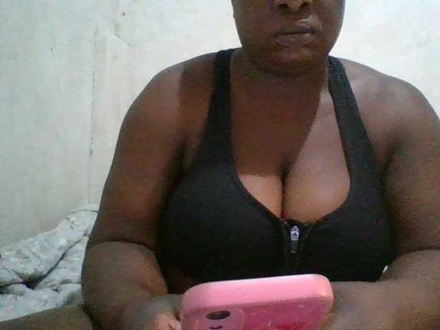 bigboobies2