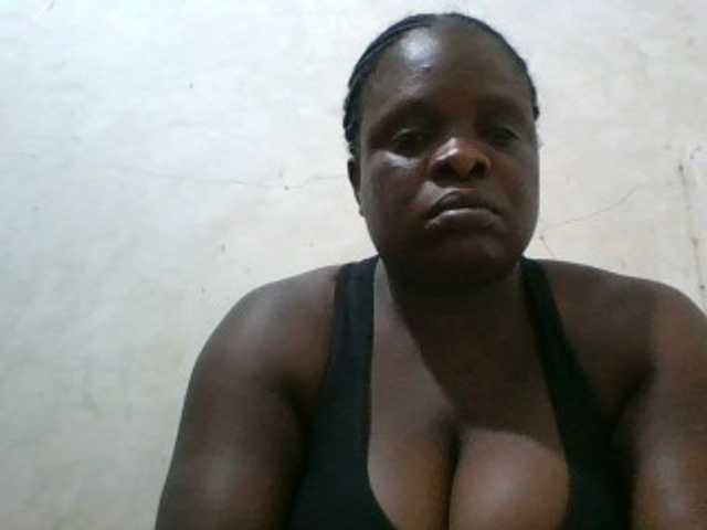 bigboobies2 live cam on BongaCams