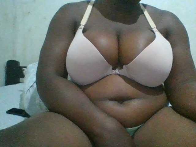bigboobies2