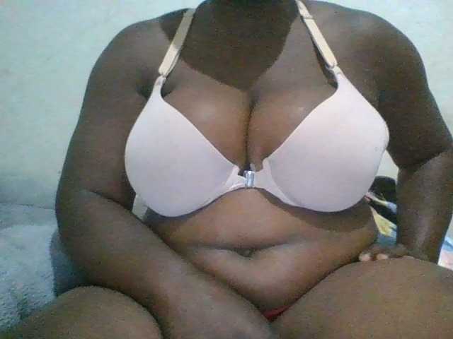 bigboobies2